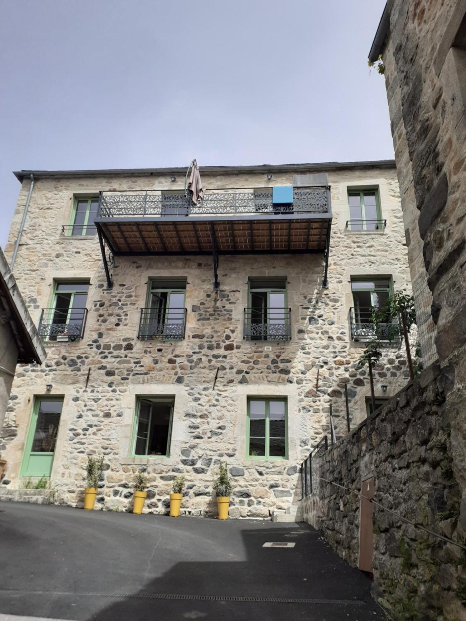 L'ecole Des Freres Apartment